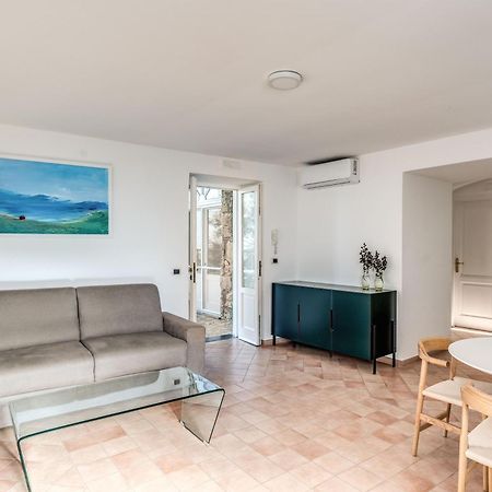 Villa Giulia Boutique Views Pool And Guest Services Соренто Екстериор снимка