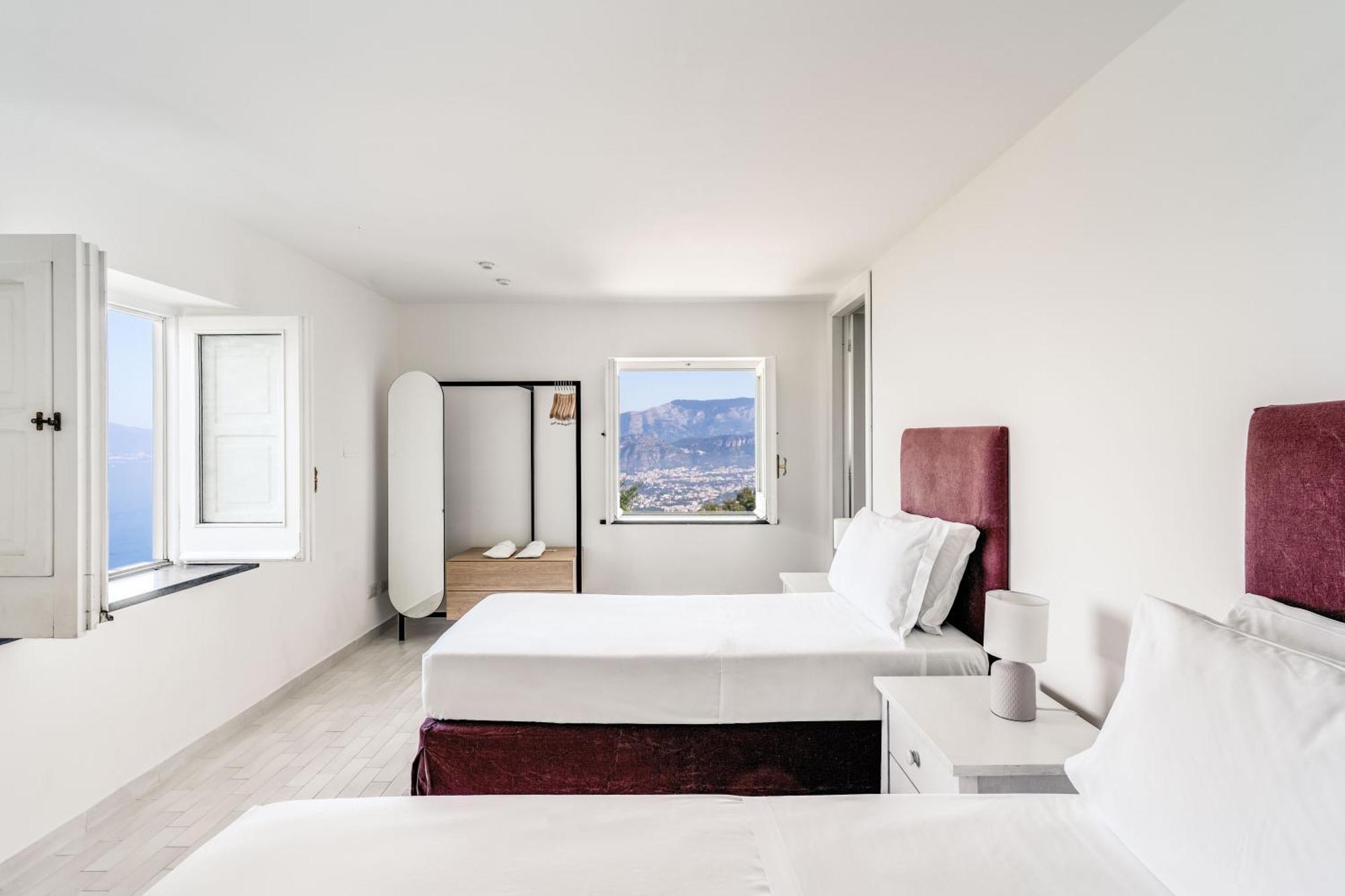 Villa Giulia Boutique Views Pool And Guest Services Соренто Екстериор снимка