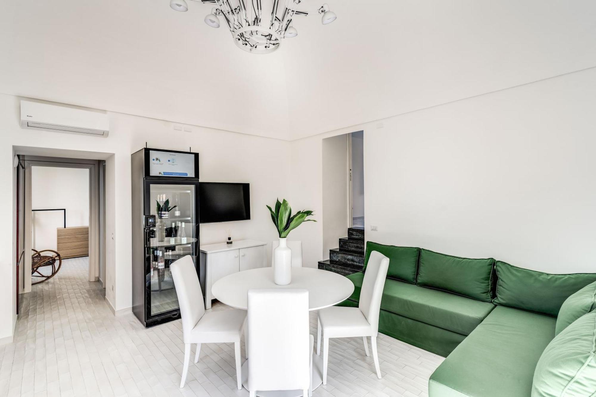 Villa Giulia Boutique Views Pool And Guest Services Соренто Екстериор снимка